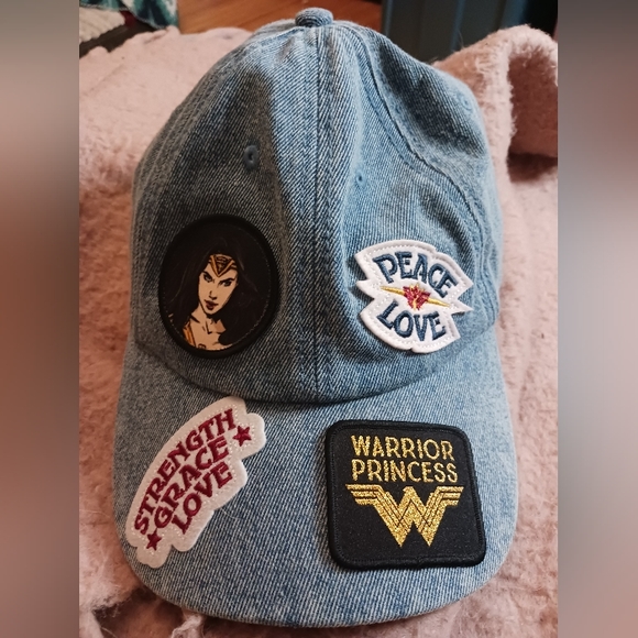Wonderwoman Jean-style Baseball cap - Picture 3 of 5